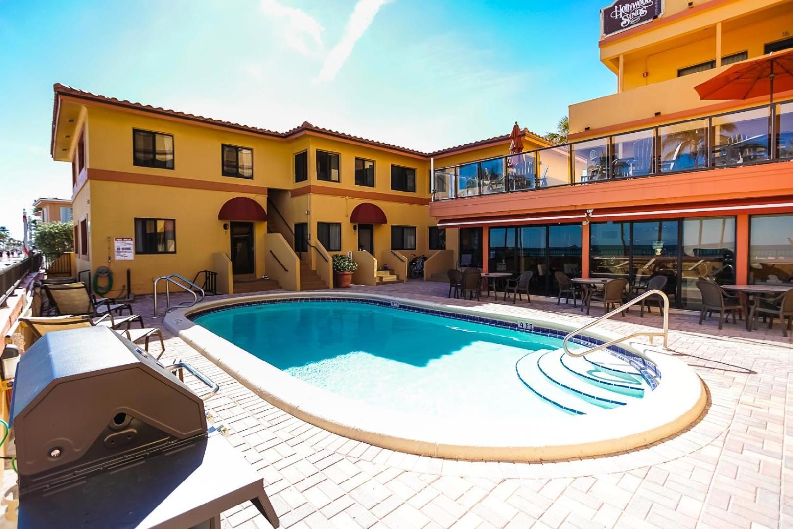 Hollywood Sands Resort Экстерьер фото